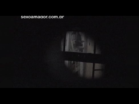 ❤️ Blondie filmohet fshehurazi nga një soditës i lagjes i fshehur pas tullave të zbrazëta ❤️ Pornografi anale në sq.mkdou33miass.ru ❌️